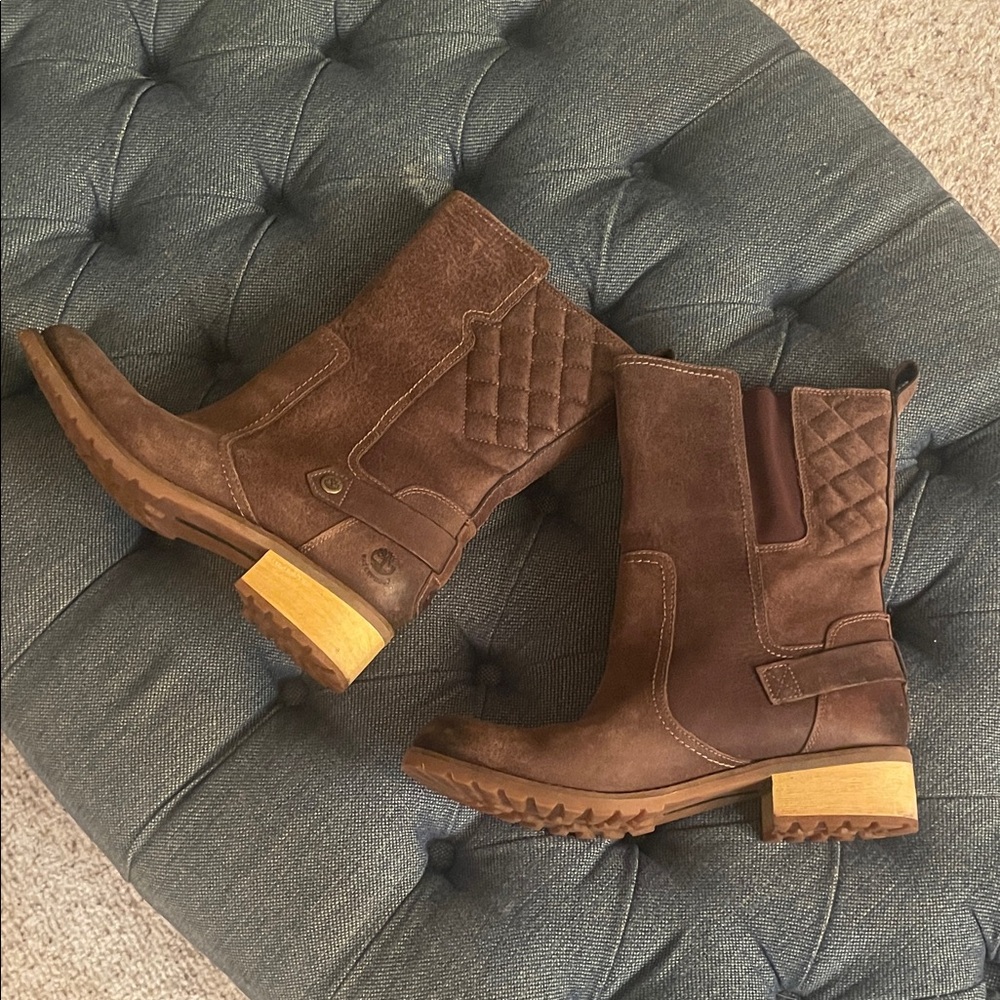 Timberland. Like New. Brown Leather Boots